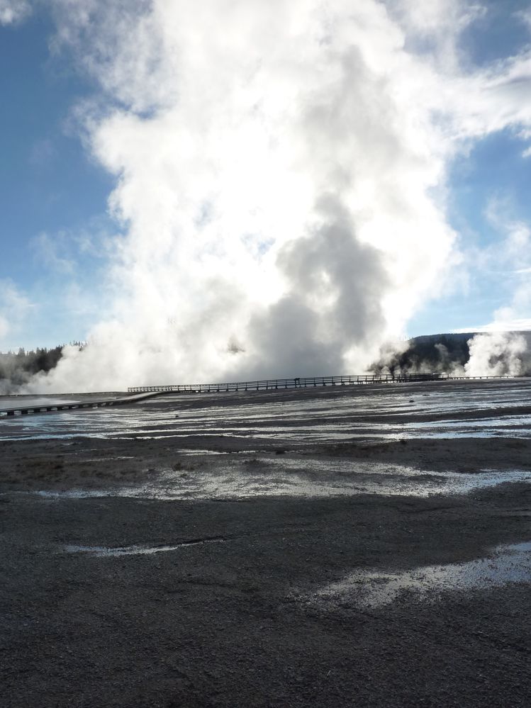 Yellowstone Midway Geyser Basin Grand Prismatic Spring (13).JPG